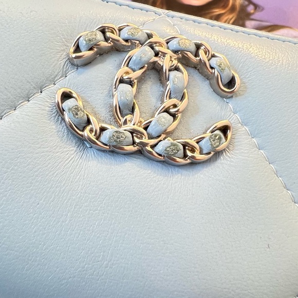 Auth CHANEL Wallet • Cardholder Pouch in Quilted Blue Lambskin Authentic Chanel - Picture 13 of 13